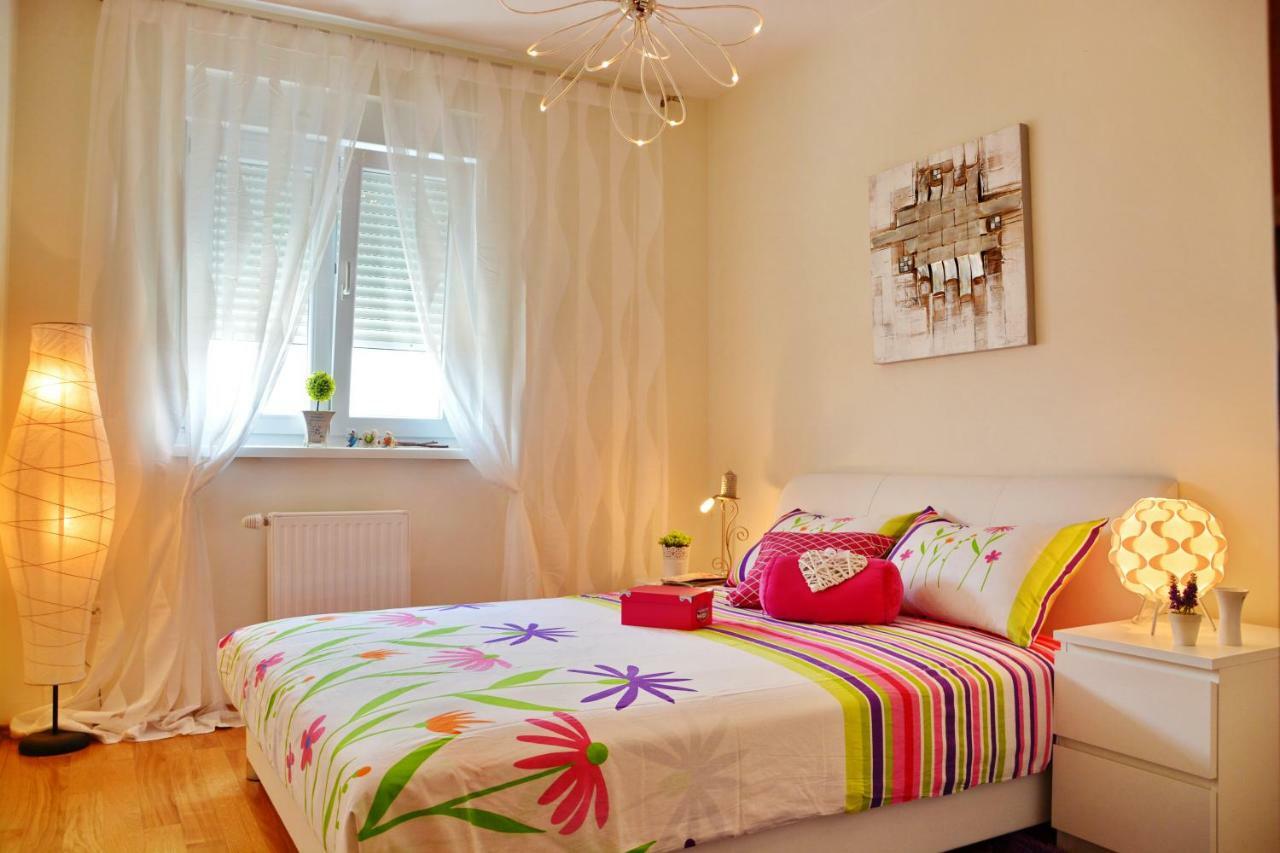 Apartment Vacation In Zadar - Mirna Buitenkant foto